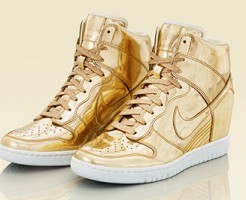 金の靴